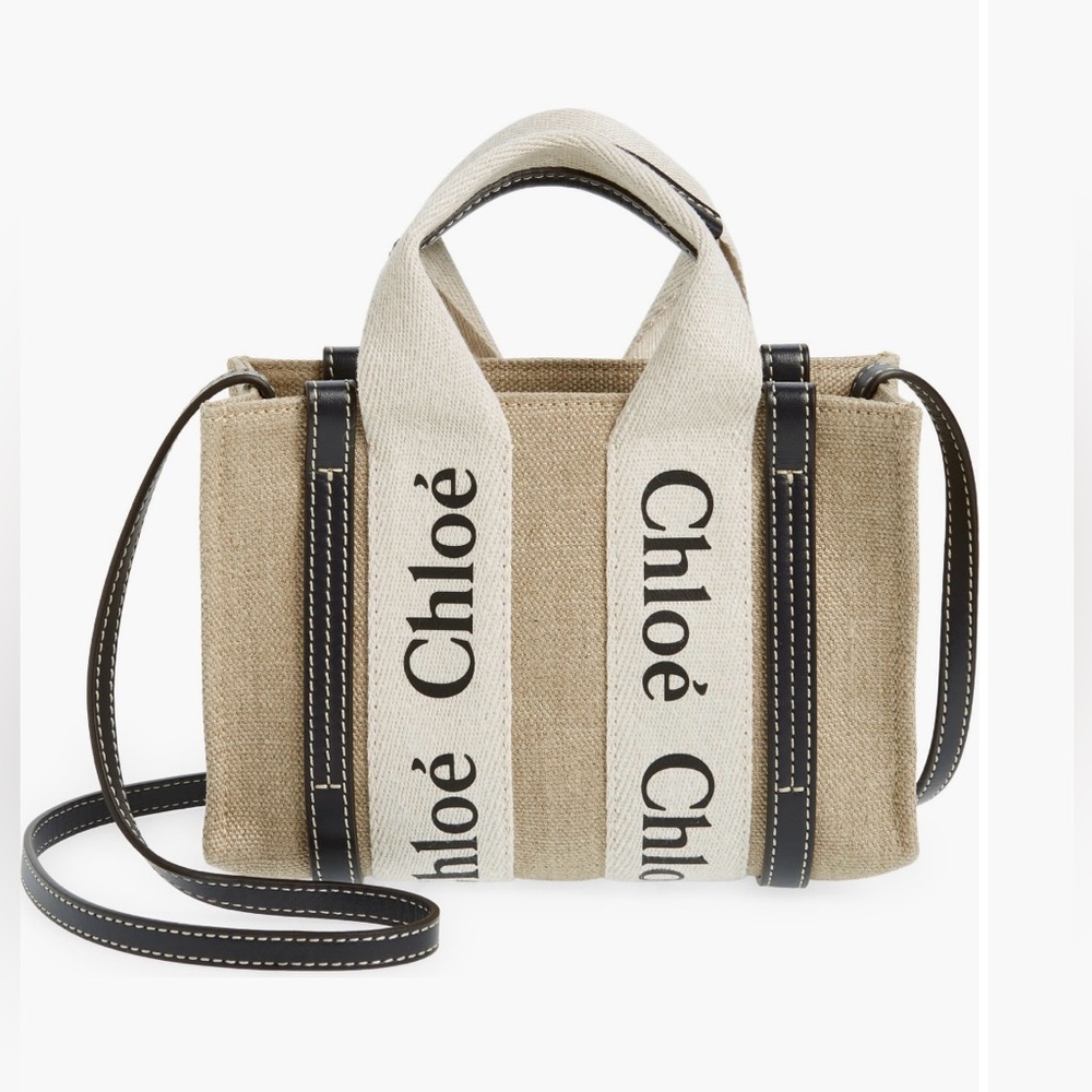 Chloé's classic logo Pre loved used a couple times. mini cute with dust bag